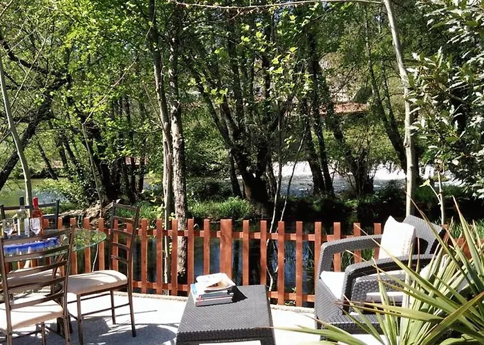 Дом отдыха Charming House With And Mountain Views In Rendufe