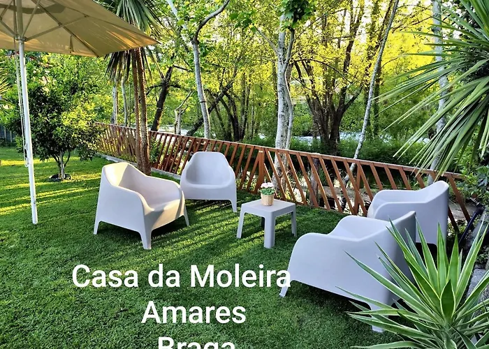 Charming House With And Mountain Views In 펜션 Rendufe