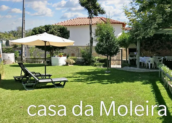 펜션 Charming House With And Mountain Views In *